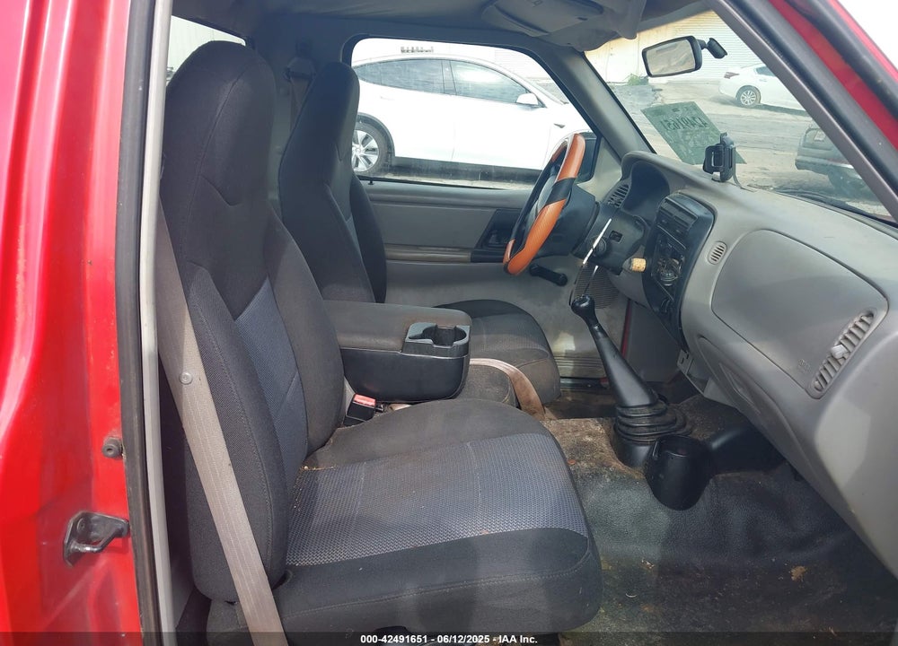 2000 FORD RANGER VIN: 1FTYR10C3YPA10825