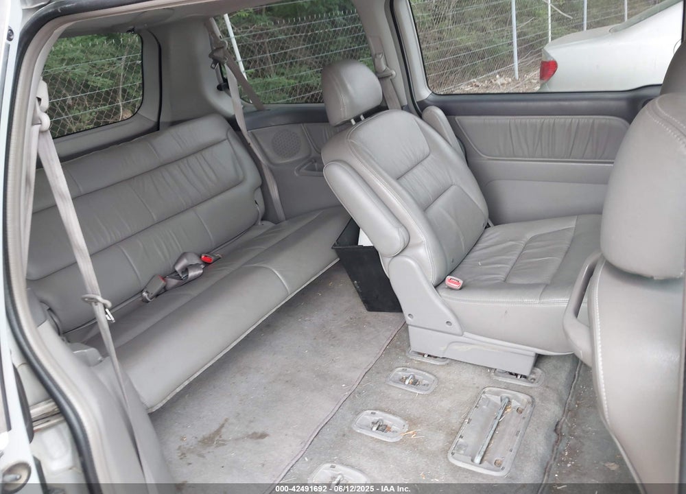 2002 HONDA ODYSSEY EX-L VIN: 2HKRL18902H548707