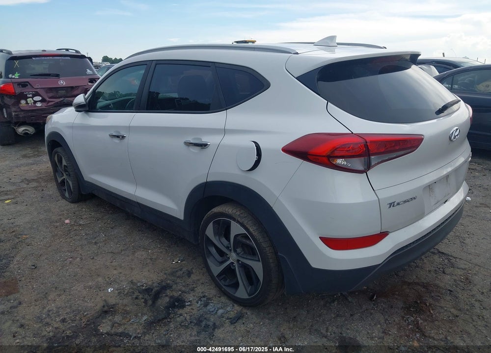 2016 HYUNDAI TUCSON VIN: KM8J33A25GU157339