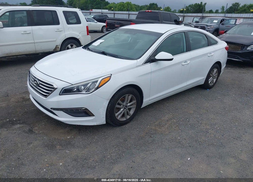 2015 HYUNDAI SONATA VIN: 5NPE24AF6FH156517