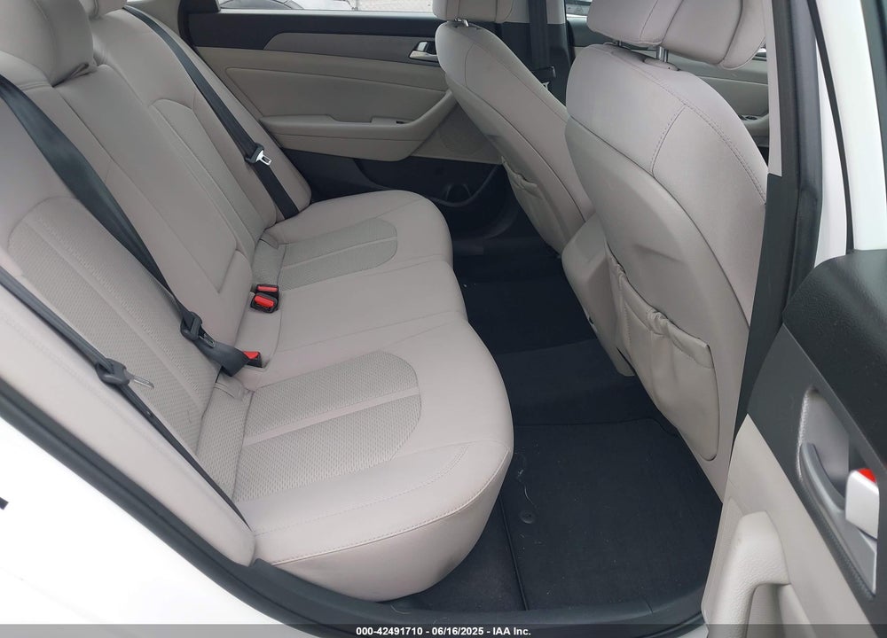 2015 HYUNDAI SONATA VIN: 5NPE24AF6FH156517