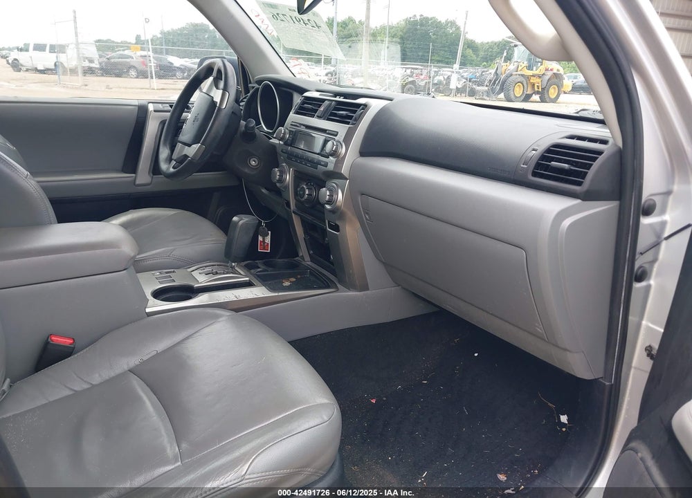 2011 TOYOTA 4RUNNER SR5 V6 VIN: JTEZU5JR4B5015737