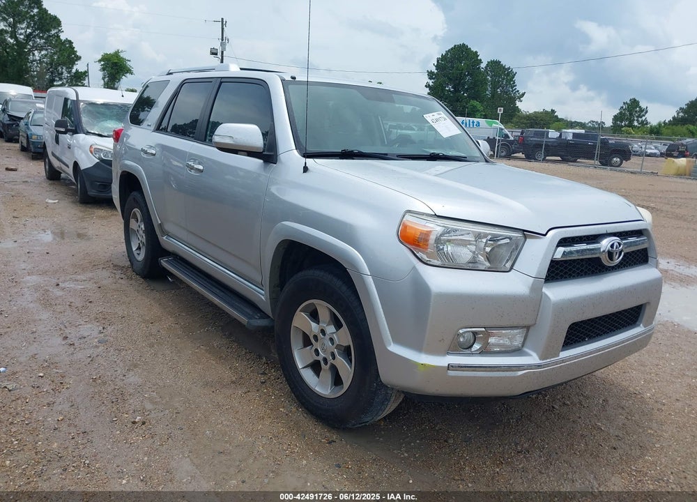 2011 TOYOTA 4RUNNER SR5 V6 VIN: JTEZU5JR4B5015737