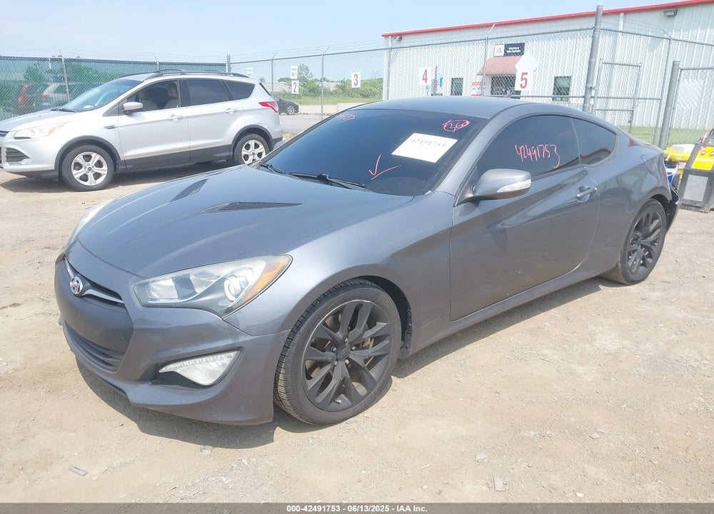 2015 HYUNDAI GENESIS VIN: KMHHU6KJ0FU124671