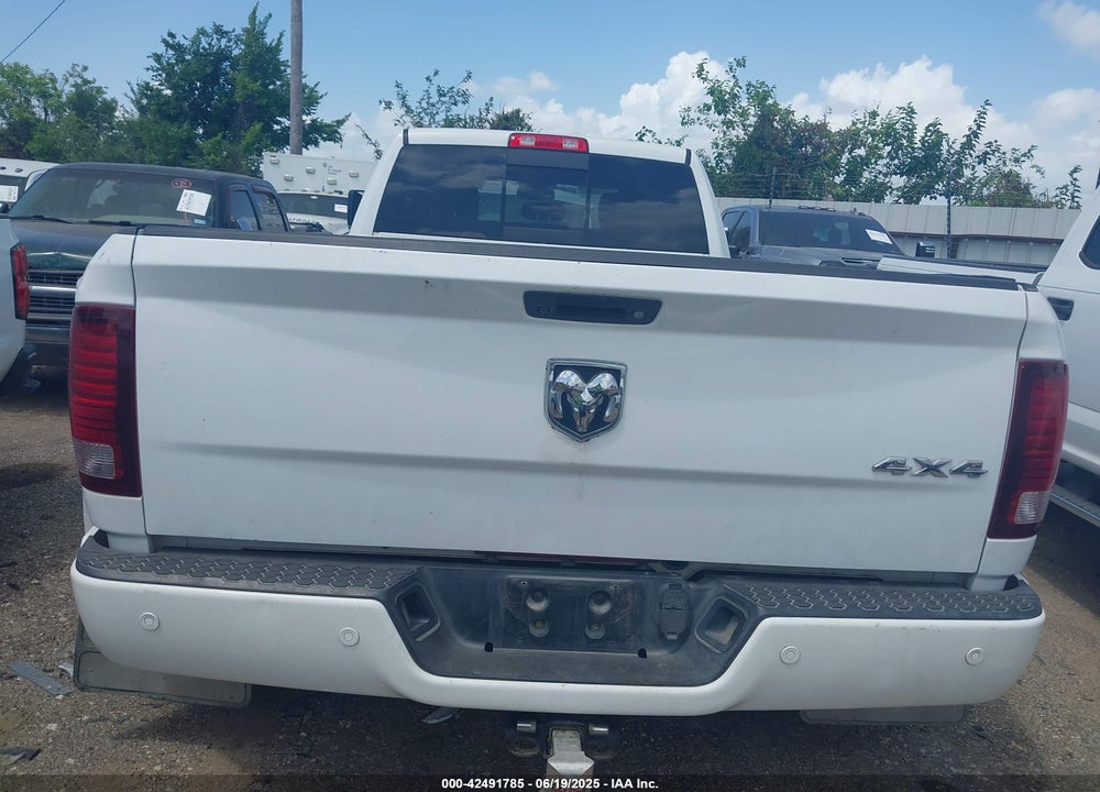 2018 RAM 3500 LAIE  4X4 8' BOX VIN: 3C63RRJL1JG155032