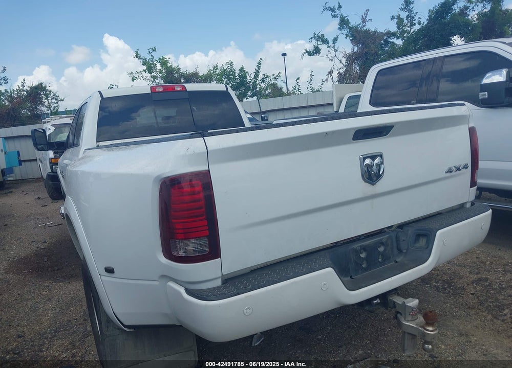 2018 RAM 3500 LAIE  4X4 8' BOX VIN: 3C63RRJL1JG155032