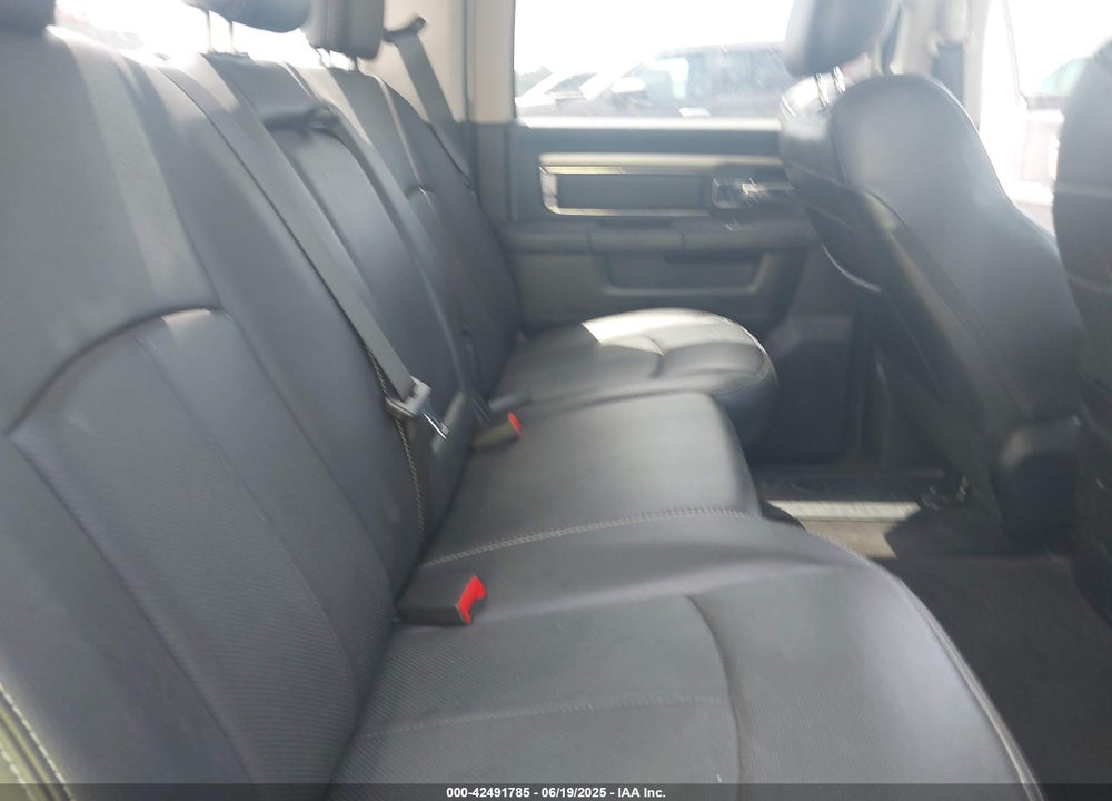 2018 RAM 3500 LAIE  4X4 8' BOX VIN: 3C63RRJL1JG155032