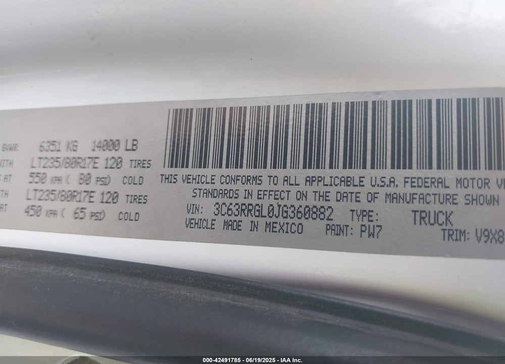2018 RAM 3500 LAIE  4X4 8' BOX VIN: 3C63RRJL1JG155032