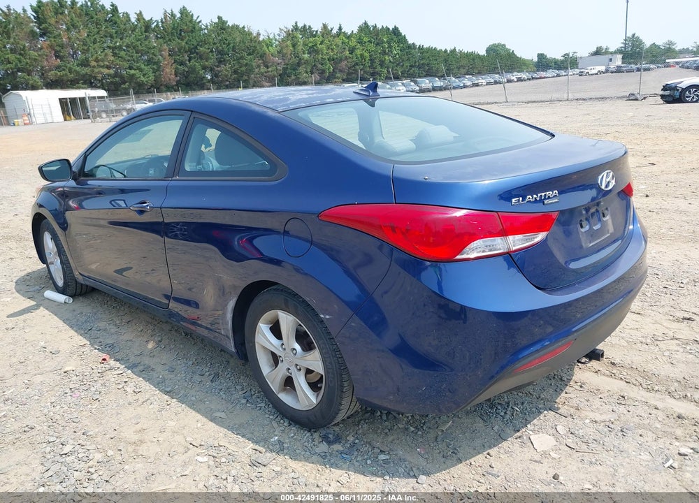 2013 HYUNDAI ELANTRA VIN: KMHDH6AE9DU001424