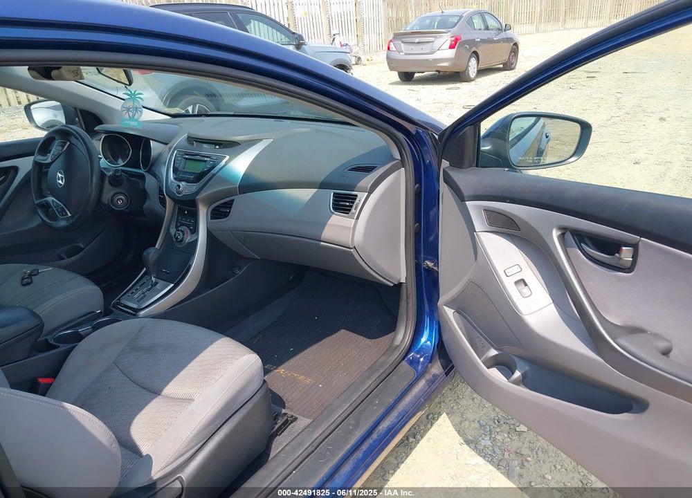 2013 HYUNDAI ELANTRA VIN: KMHDH6AE9DU001424