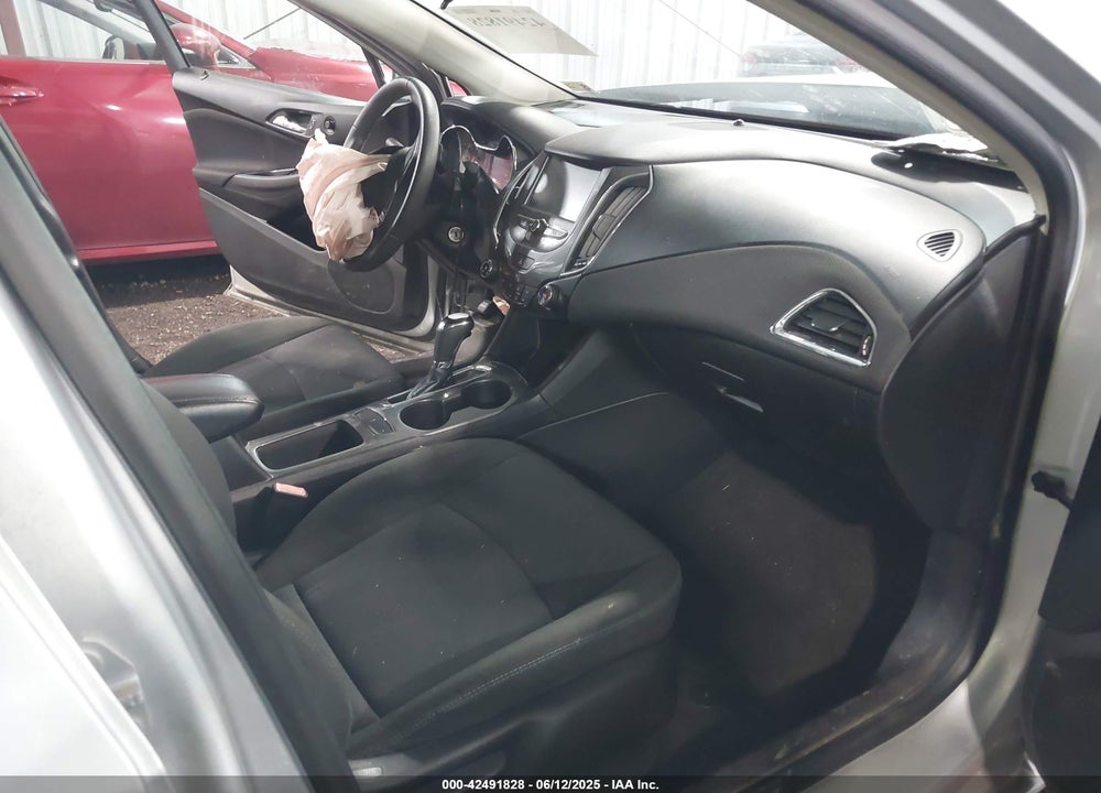 2017 CHEVROLET CRUZE LT AUTO VIN: 1G1BE5SM5H7182507