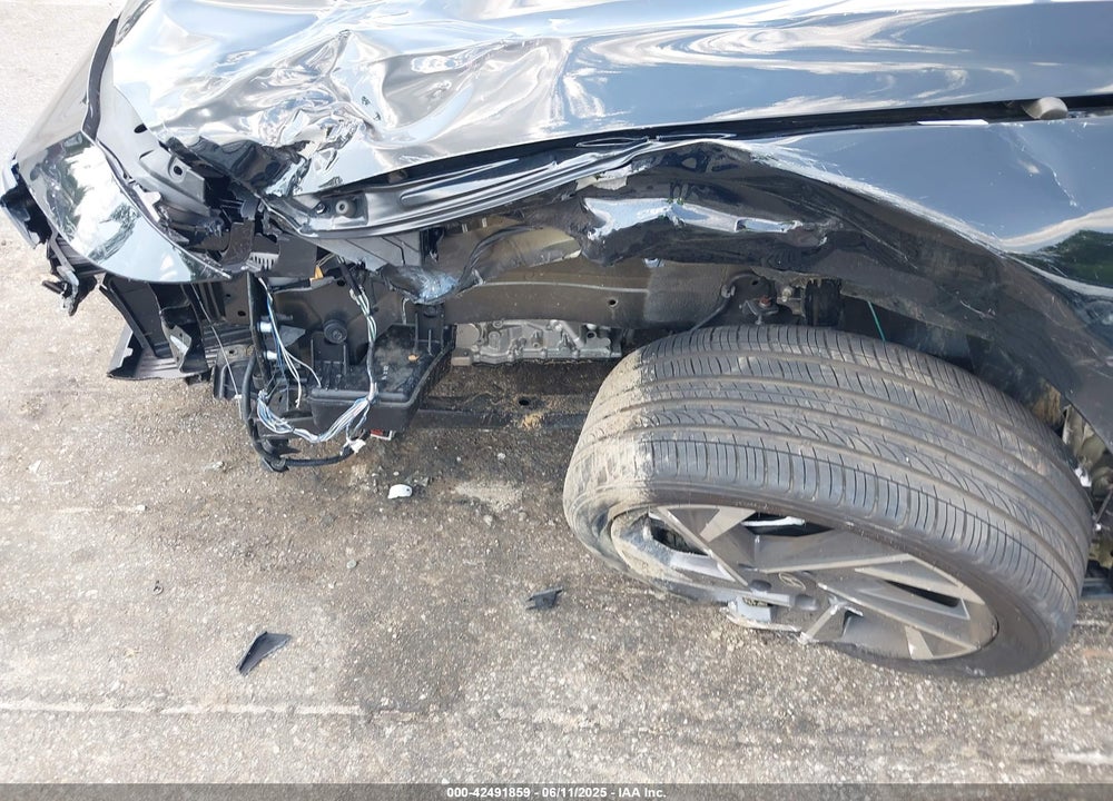 2025 HYUNDAI ELANTRA VIN: KMHLM4DGXSU962006