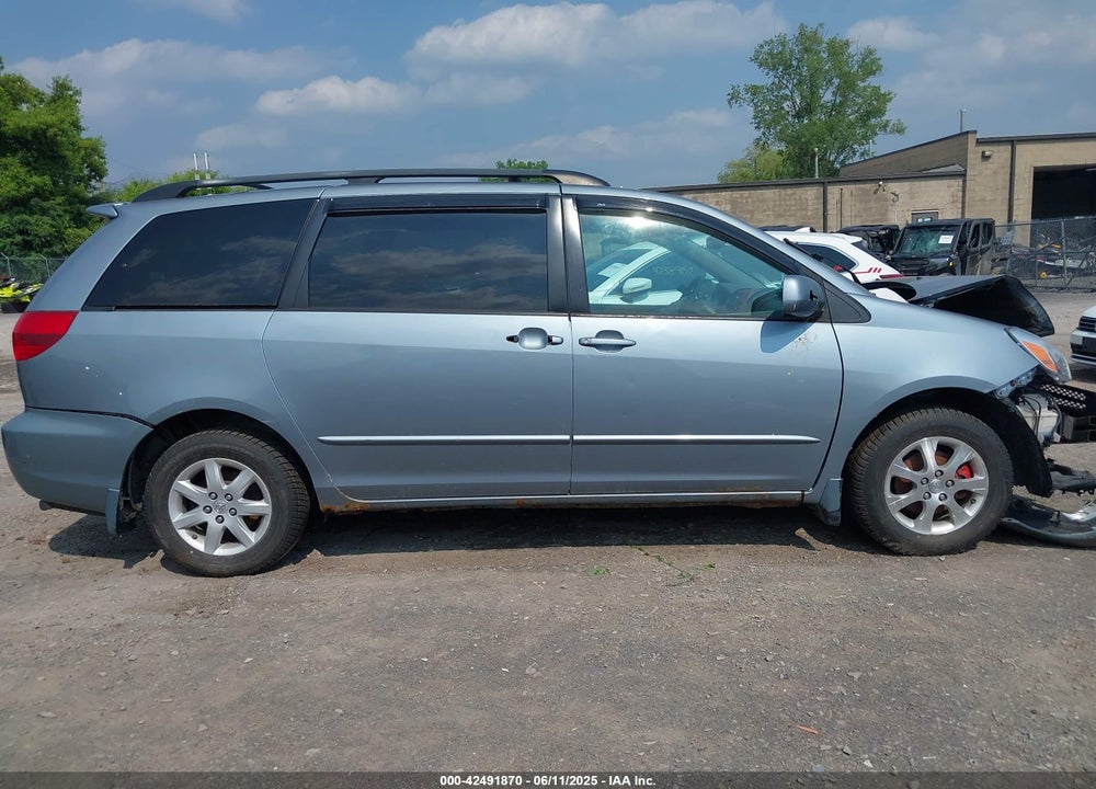 2004 TOYOTA SIENNA XLE VIN: 5TDZA22C64S104275