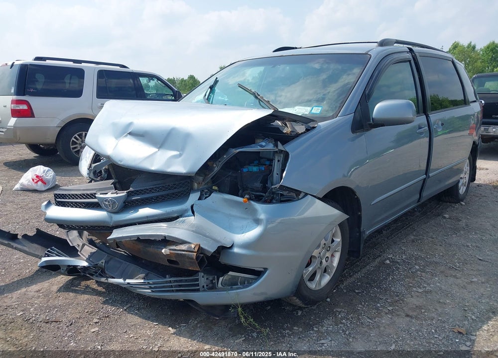 2004 TOYOTA SIENNA XLE VIN: 5TDZA22C64S104275