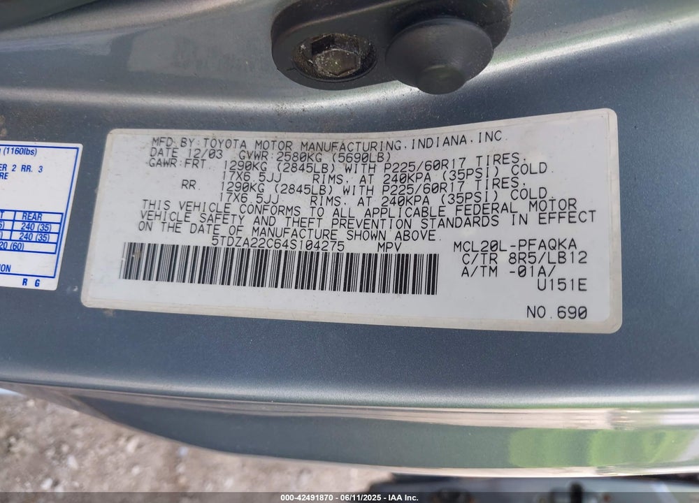 2004 TOYOTA SIENNA XLE VIN: 5TDZA22C64S104275