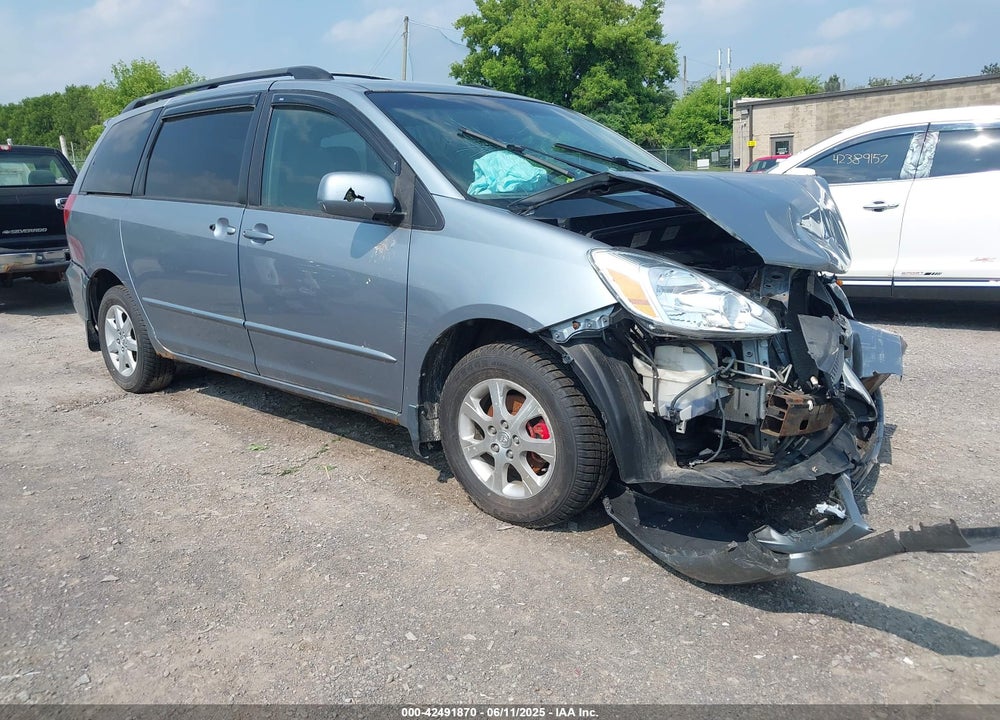 2004 TOYOTA SIENNA XLE VIN: 5TDZA22C64S104275