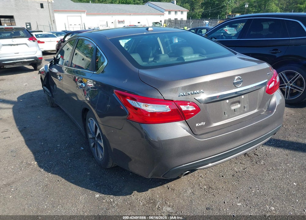 2017 NISSAN ALTIMA VIN: 1N4AL3AP6HC152731