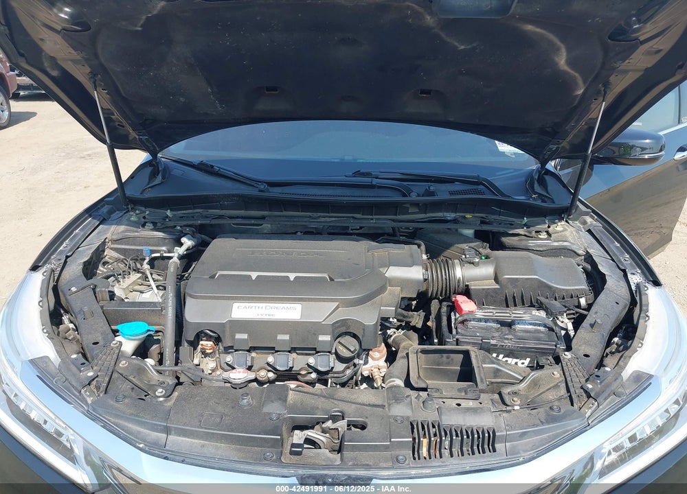 2016 HONDA ACCORD VIN: 1HGCR3F93GA013518