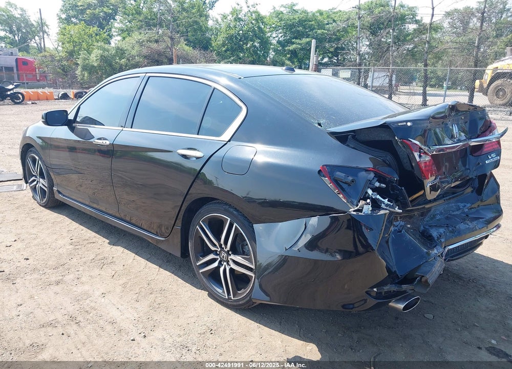 2016 HONDA ACCORD VIN: 1HGCR3F93GA013518