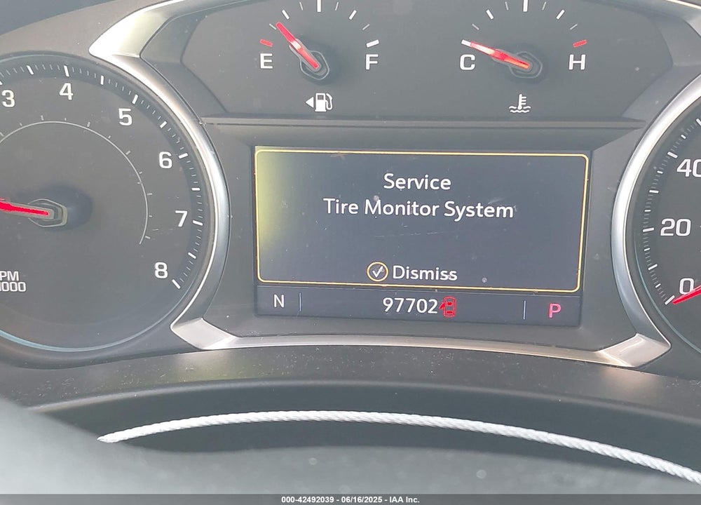 2019 CHEVROLET EQUINOX LT VIN: 2GNAXLEX2K6101176