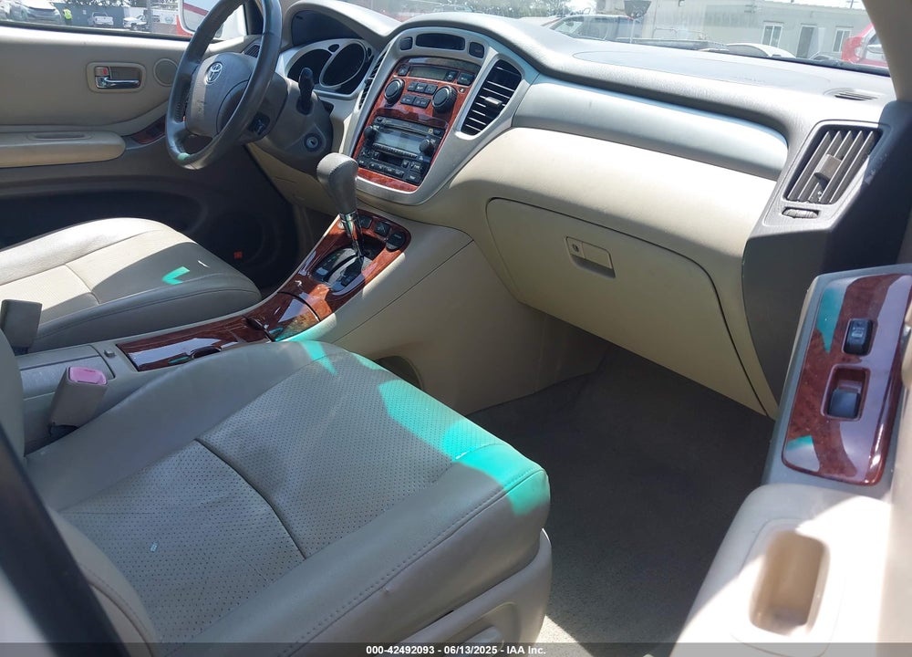 2005 TOYOTA HIGHLANDER LIMITED V6 VIN: JTEDP21A650056835