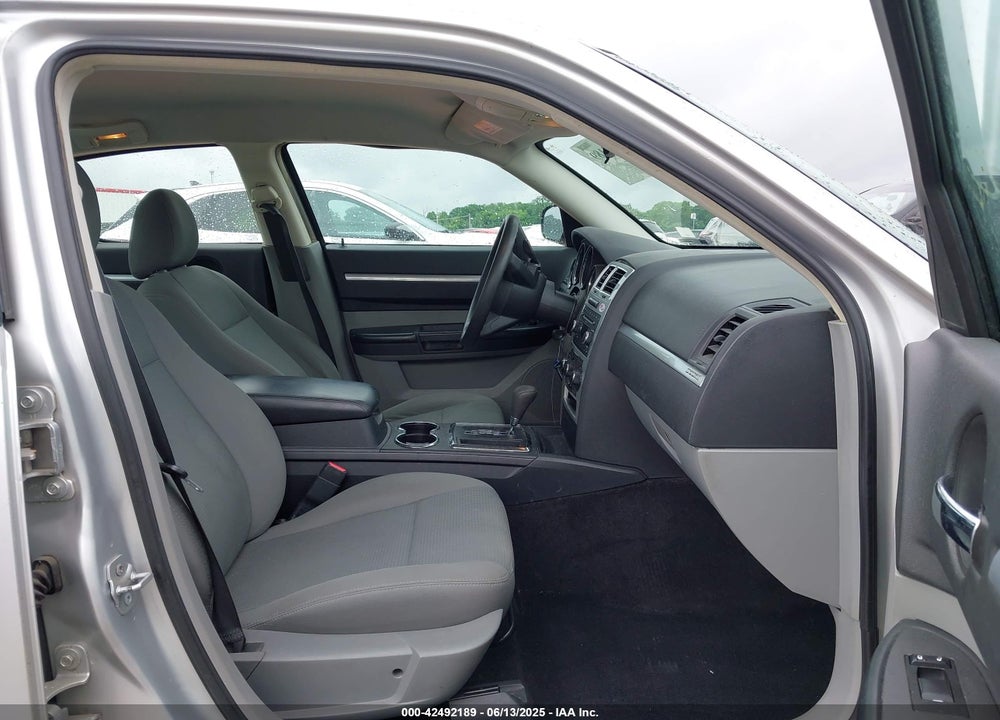 2008 DODGE CHARGER VIN: 2B3KA33G38H158406
