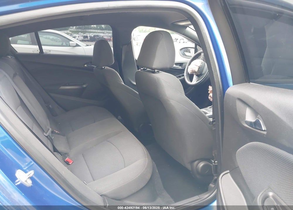 2019 CHEVROLET CRUZE VIN: 1G1BE5SM4K7111371