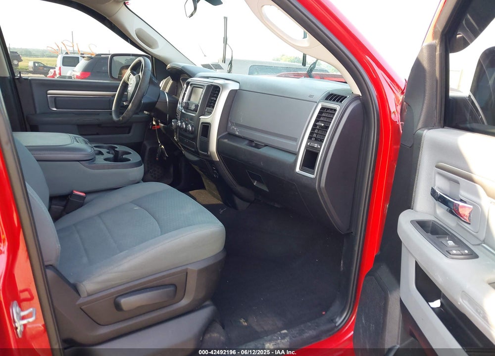 2017 RAM 1500 SLT 4X4 6'4 BOX VIN: 1C6RR7GG2HS583512
