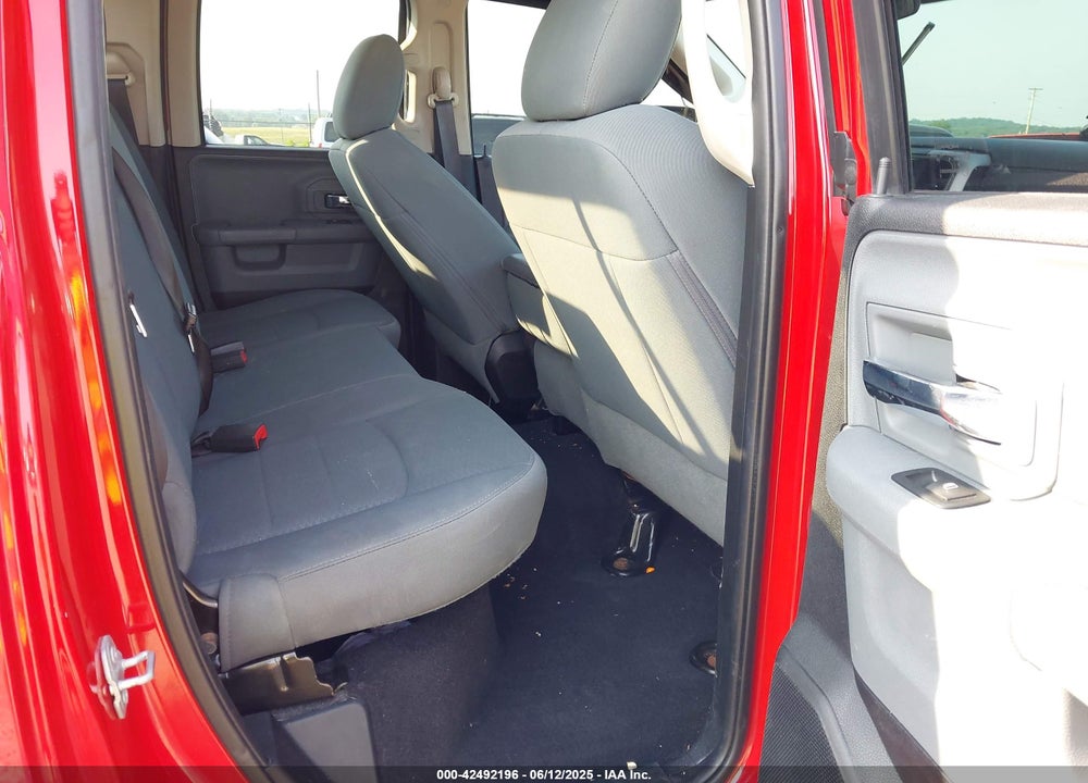 2017 RAM 1500 SLT 4X4 6'4 BOX VIN: 1C6RR7GG2HS583512