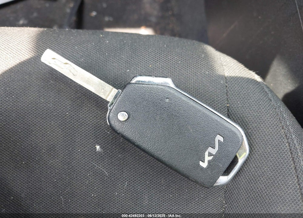 2023 KIA SPORTAGE VIN: KNDPU3AF8P7047852