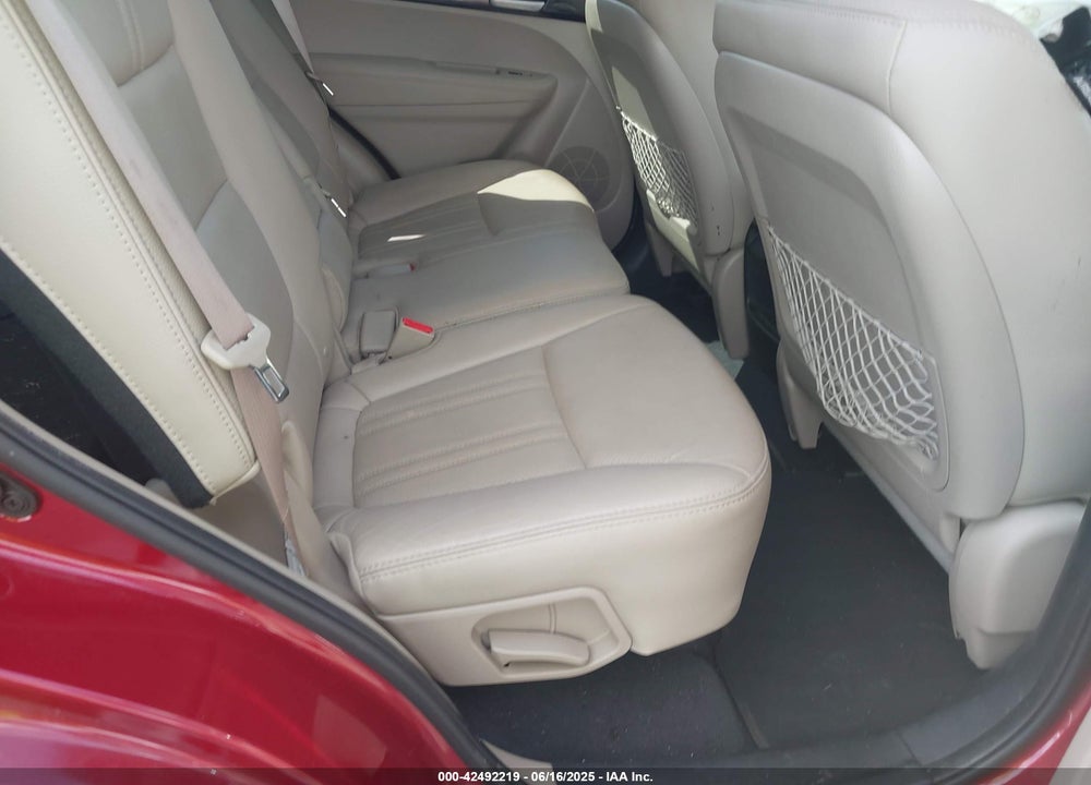 2015 KIA SORENTO LX VIN: 5XYKTCA61FG651628