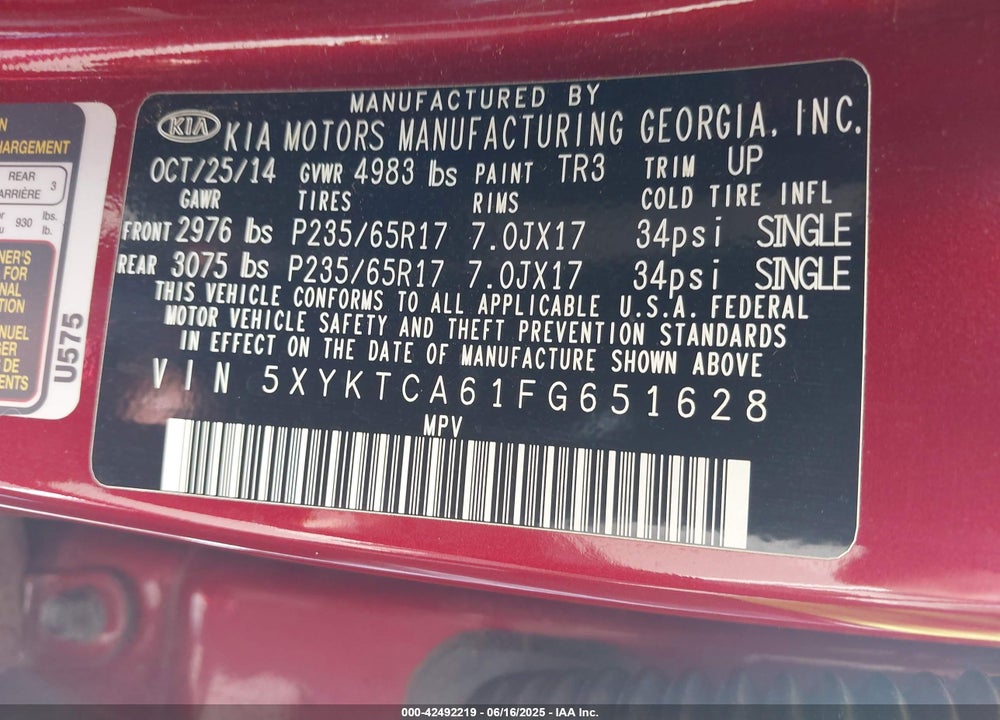 2015 KIA SORENTO LX VIN: 5XYKTCA61FG651628