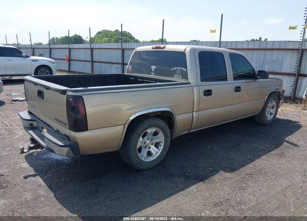 2005 CHEVROLET SILVERADO 1500 LS VIN: 2GCEC13T251139339