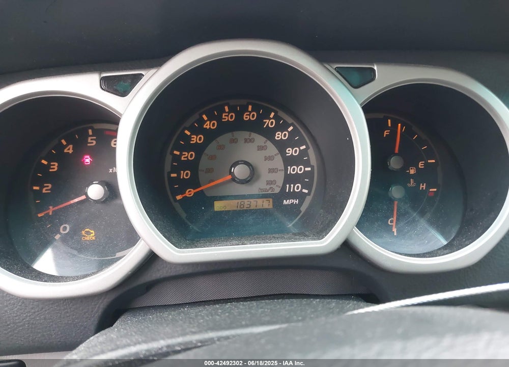 2004 TOYOTA 4RUNNER SR5 V6 VIN: JTEBU14R240033871