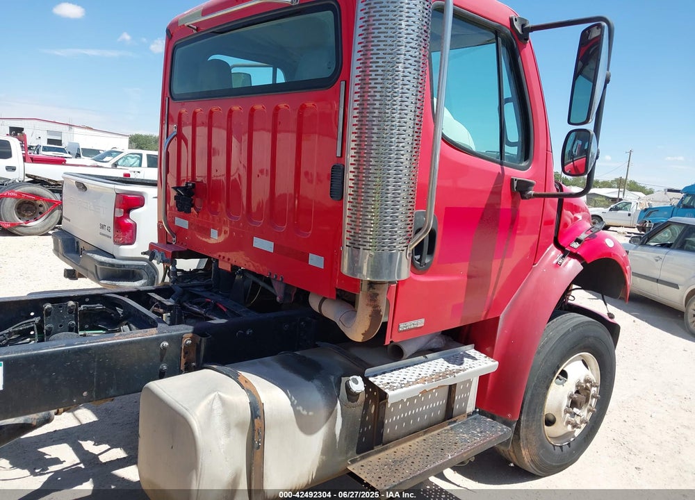 2006 FREIGHTLINER M2 106 MEDIUM DUTY VIN: 1FUBCYDJ66HV67124
