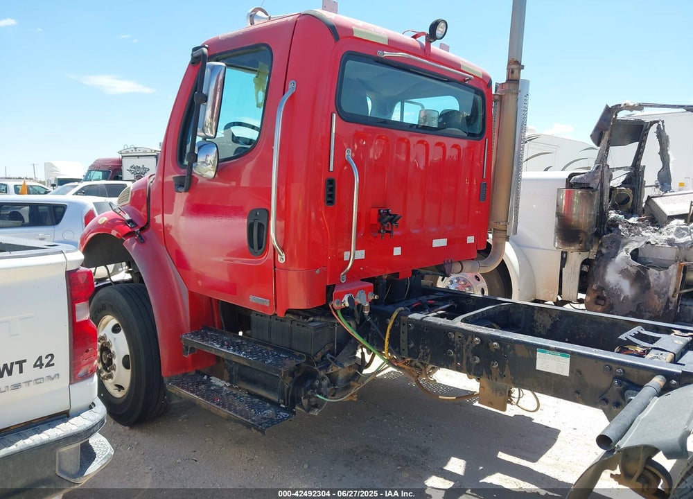 2006 FREIGHTLINER M2 106 MEDIUM DUTY VIN: 1FUBCYDJ66HV67124