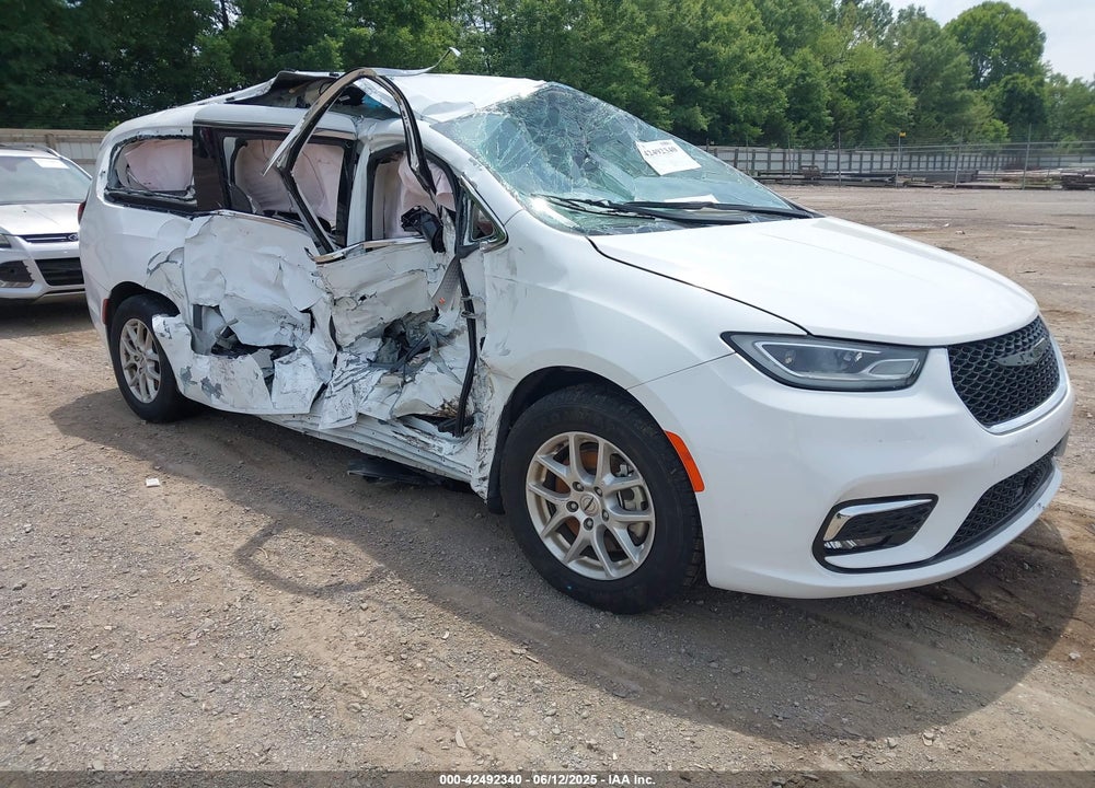 2023 CHRYSLER PACIFICA TOURING L VIN: 2C4RC1BGXPR531396