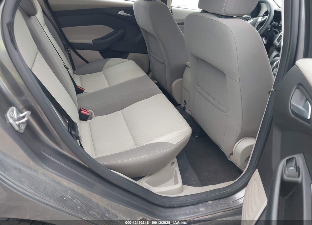 2014 FORD FOCUS VIN: 1FADP3F27EL237412
