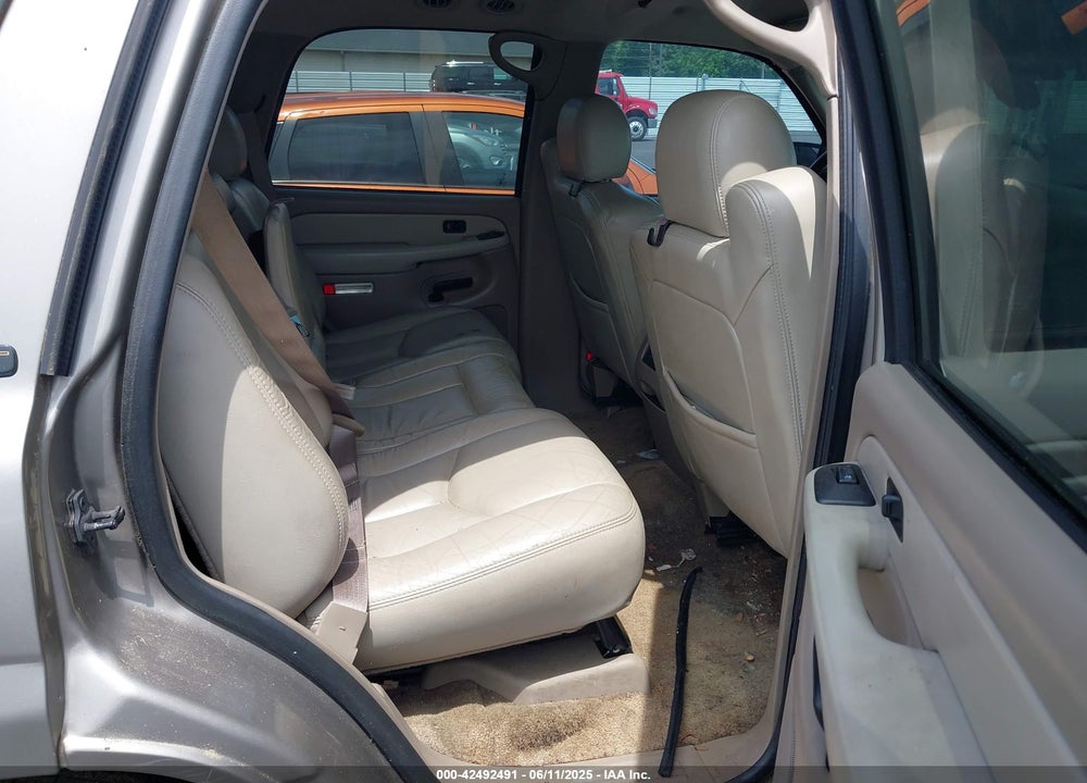 2003 CHEVROLET TAHOE VIN: 1GNEC13Z33R250658