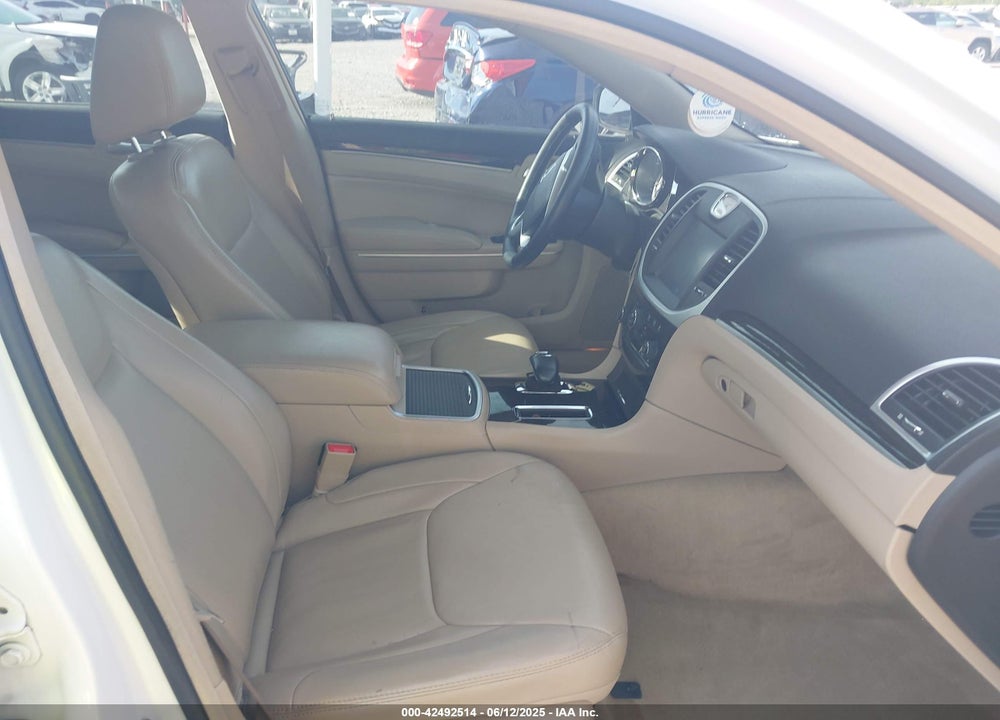 2014 CHRYSLER 300 VIN: 2C3CCAAG7EH164407