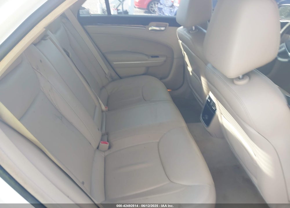 2014 CHRYSLER 300 VIN: 2C3CCAAG7EH164407