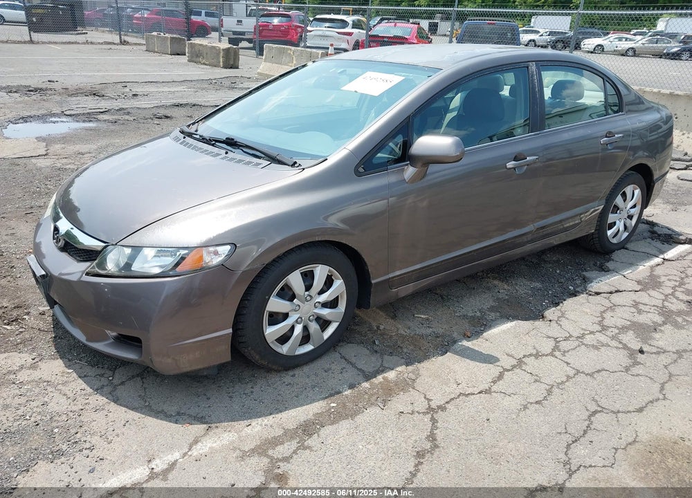 2010 HONDA CIVIC VIN: 2HGFA1F57AH580295