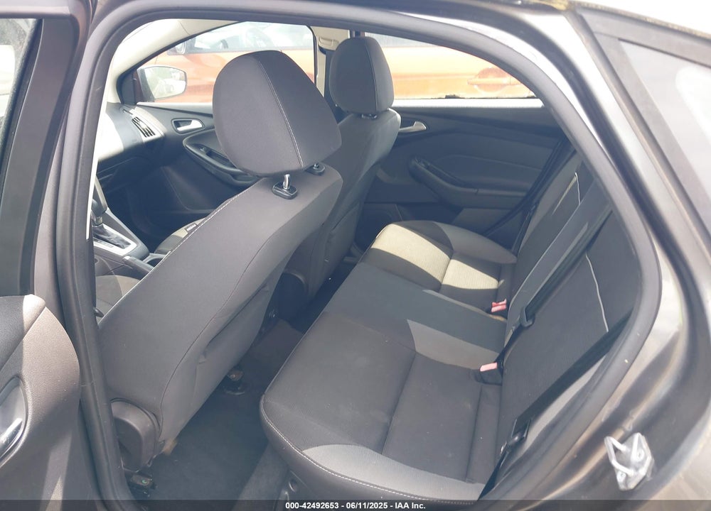 2014 FORD FOCUS VIN: 1FADP3F27EL371675