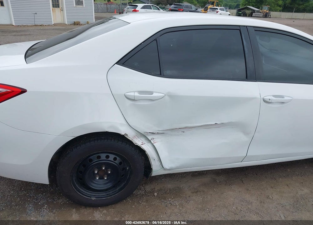 2018 TOYOTA COROLLA VIN: 2T1BURHE6JC012680