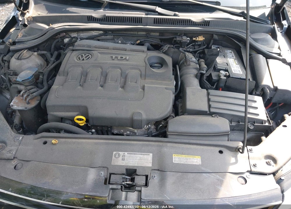 2015 VOLKSWAGEN JETTA VIN: 3VWLA7AJ2FM263362