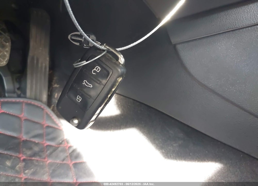 2015 VOLKSWAGEN JETTA VIN: 3VWLA7AJ2FM263362