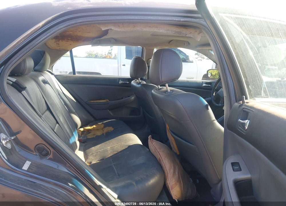 2007 HONDA ACCORD 3.0 EX VIN: 1HGCM66597A049565