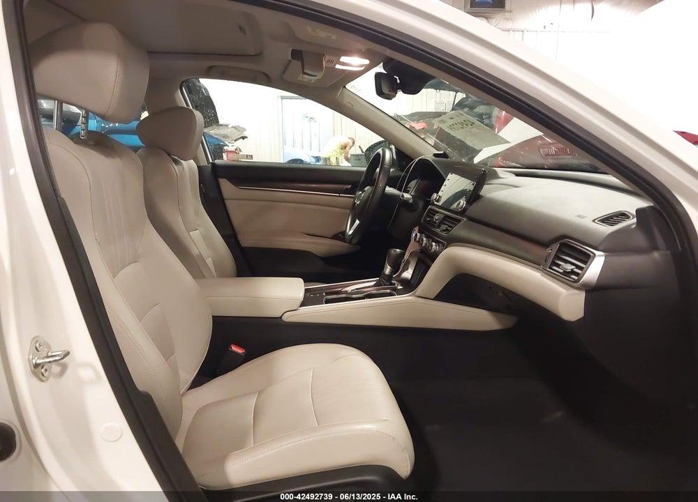 2018 HONDA ACCORD VIN: 1HGCV1F51JA188533