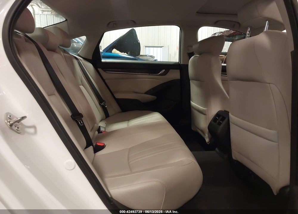 2018 HONDA ACCORD VIN: 1HGCV1F51JA188533
