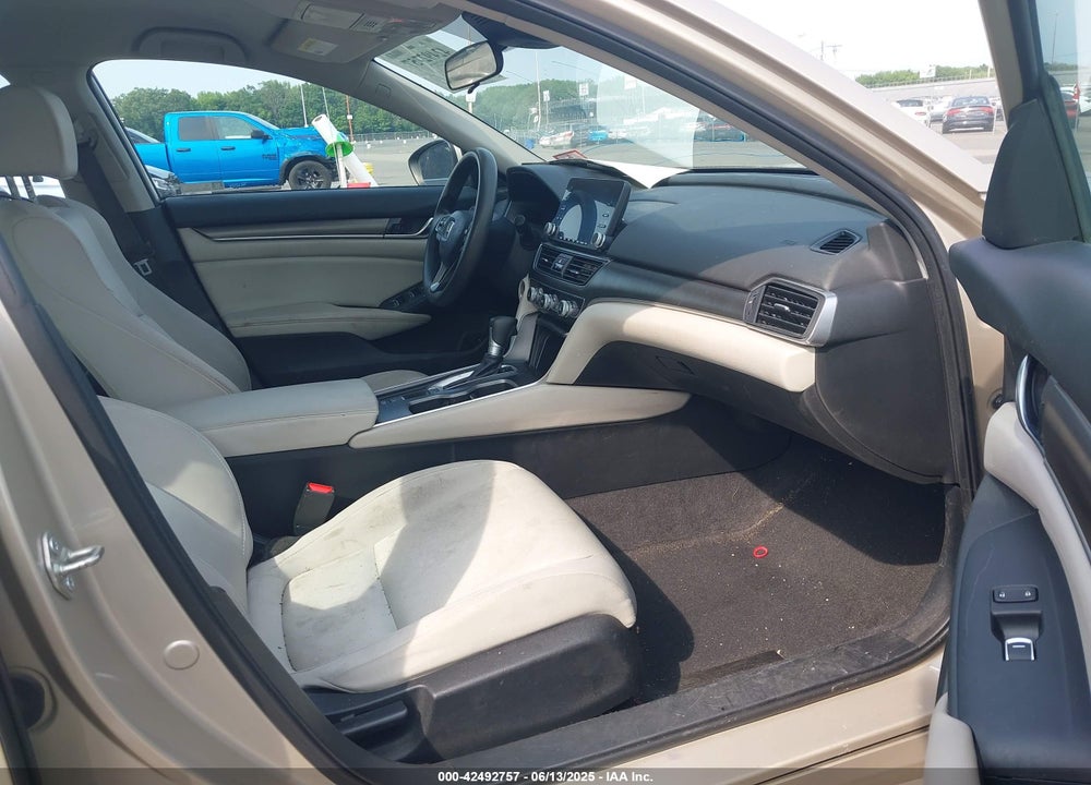 2018 HONDA ACCORD VIN: 1HGCV1F16JA212984